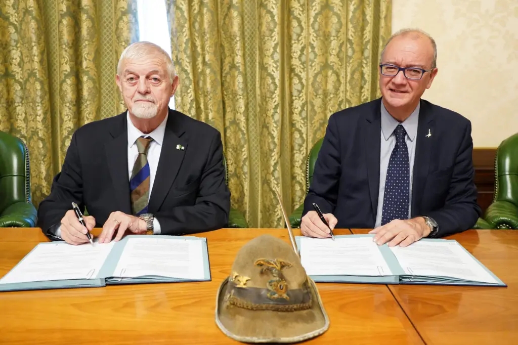 ana_web's tweet photo. Campi scuola: siglato un protocollo d’intesa tra il Ministero dell’Istruzione e del Merito e l’ANA 🔗https://t.co/r69B2e6mAs via @lalpino.net #alpini #associazionenazionalealpini #miur #campiscuolaana #campiscuola @MIsocialTW https://t.co/NaIrqUF3AN
