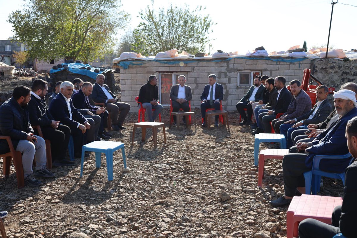 📍Siverek-Başdeğirmen Kırsal Mahallesi

Başdeğirmen Mahalle Başkanımızın organizasyonunda İl Başkanımız <a href="/milhamigunbegi/">M.İlhami GÜNBEGİ</a> , Siverek İlçe Başkanımız <a href="/Cengizozeyran82/">CENGİZ ÖZEYRANOĞLU</a>,  İl Gençlik Kolları Başkanımız <a href="/furkankucukk_/">Furkan KÜÇÜK</a> , İlçe Gençlik Kolları Başkanımız <a href="/ramazanacar199/">Ramazan Acar</a> ve il-ilçe