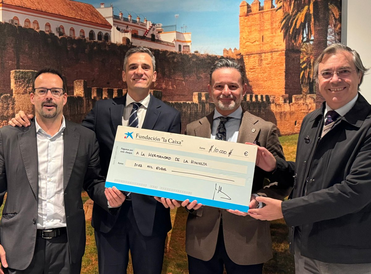 🔵 ACUERDO FUNDACIÓN LA CAIXA |

✍🏼 Otro año más la Hermandad de la Hiniesta renueva su convenio anual de colaboración con la <a href="/FundlaCaixa/">Fundación ”la Caixa”</a>. Este acuerdo supone la donación por parte de la citada Fundación de 10.000 euros que serán destinados a las obras sociales que desarrolla