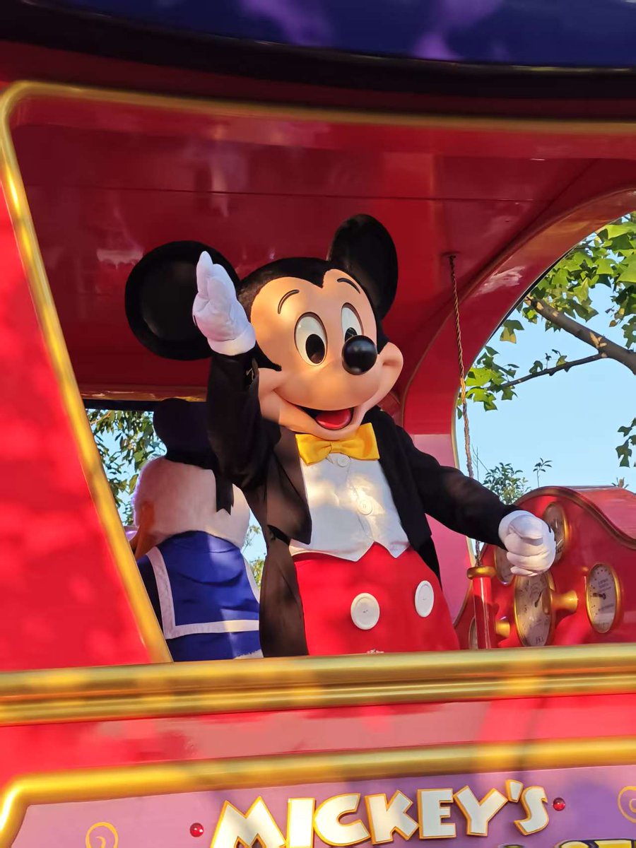 Littleone5232's tweet image. 是可爱的米奇呀#迪士尼