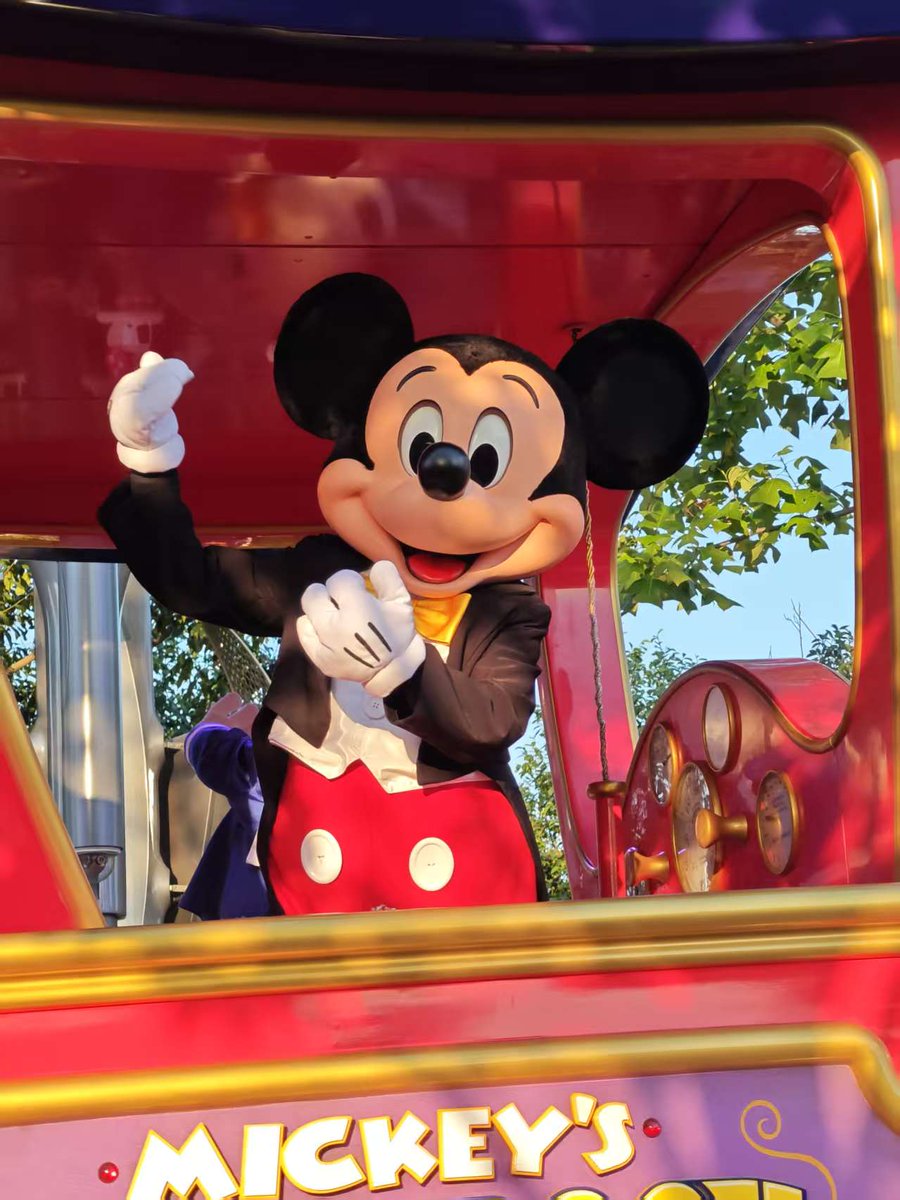 Littleone5232's tweet image. 是可爱的米奇呀#迪士尼