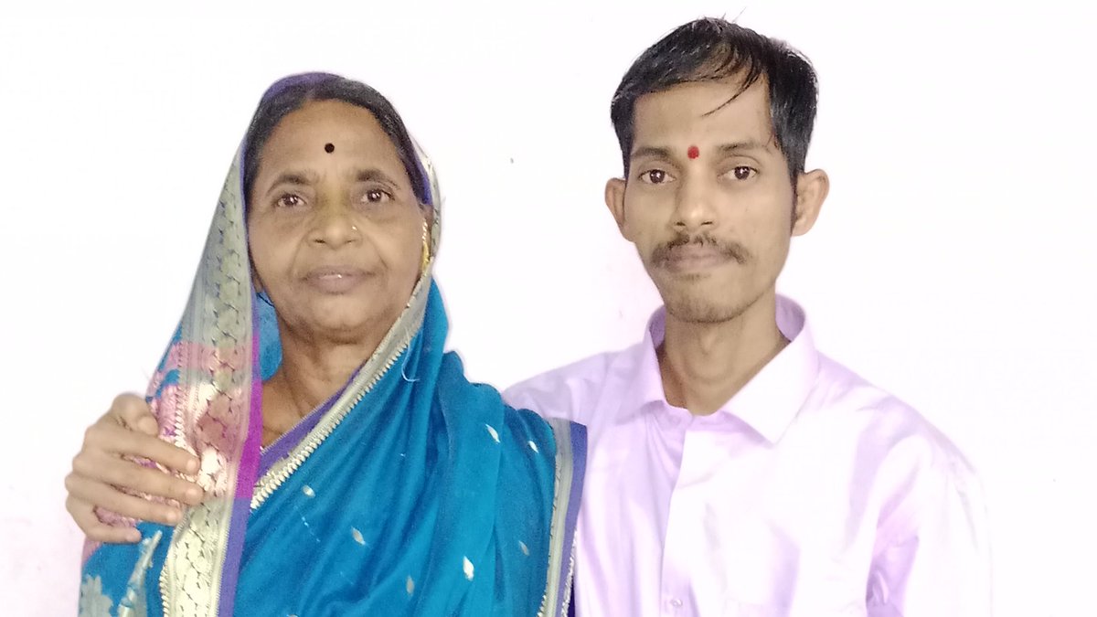 घरी “काहीच करत नाही” अशा स्त्रियांना समर्पित..
घरातील या स्त्रीला निवृत्ती मिळत नाही आणि म्हणून निवृत्ती वेतन सुद्धा नाही! आई कधीच रिटायर होत नसते 🙏 तिला मुलांची सेवा झाल्यानंतर नातवंडांची सेवा सुद्धा करावी लागते. तिच्या नवऱ्याची काळजी तिलाच घ्यावी लागते.

👩‍👧‍👦 प्रत्येक आईसाठी…