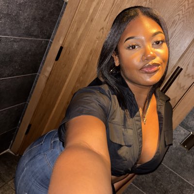 𝐌𝐬. 𝐑𝐞𝐚𝐬𝐡𝐚♡ tweet media