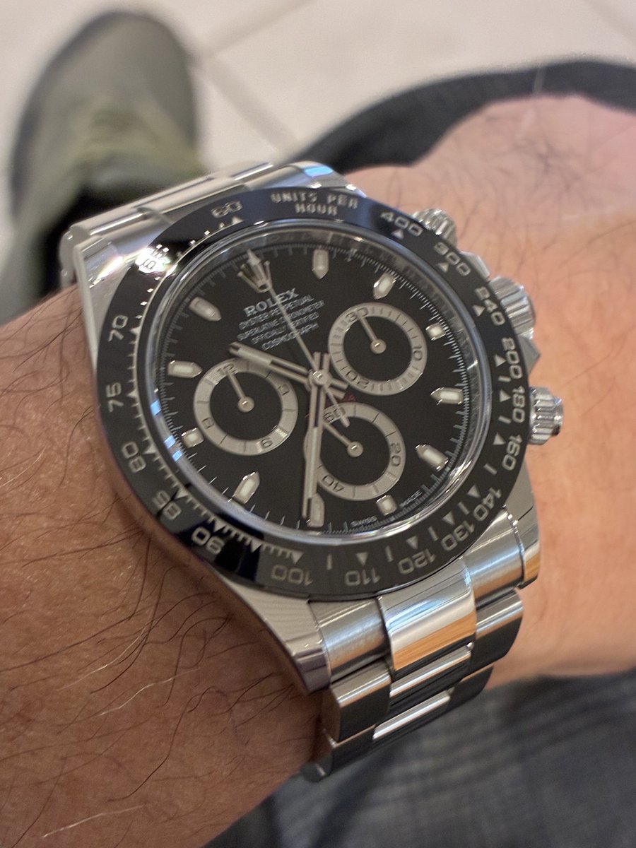 システム入れ替え中〜デイトナガチャガチャ端末に当たるw、、、
早く終わらないかな？疲れた😓