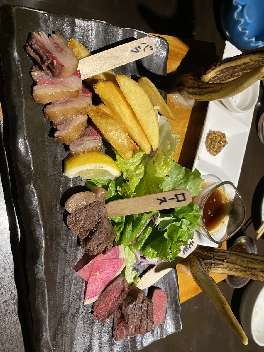idadaichi's tweet photo. 本日は北大での講義一日目( ・∇・)講義後，佐田先生，堤先生，松岡先生@sadalab_mc と研究相談と晩ご飯！北海道の幸，うまかったです❤️ https://t.co/rR7LsiiQaL