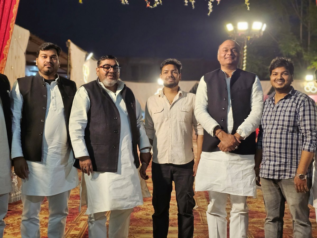 AltafAnsari356's tweet image. घोसी कस्बा रोड अमन आर्य के वहां मांगलिक कार्यक्रम में!
@samajwadiparty @yadavakhilesh