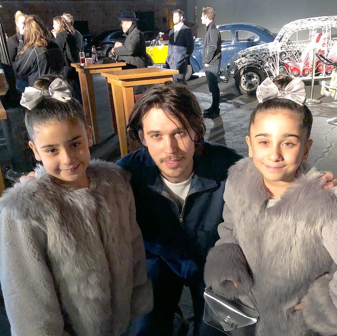 December 2nd 2018 - Austin Butler with fans in Los Angeles via Instagram