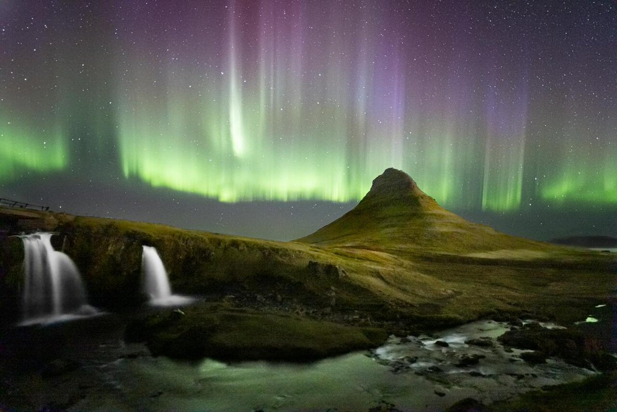 DocAtCDI's tweet image. Enjoy #OurEarthPorn!
(Steal This Hashtag for your own &amp;amp; join the community of Nature Addicts! )

The Northern Lights over Kirkjufell [OC] [2000x1334] 
Photo Credit: andrewrimanic 
.