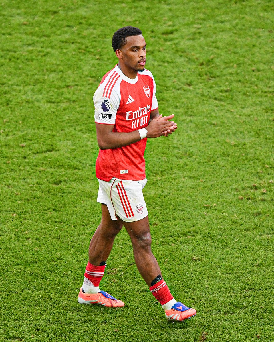 WhoScored's tweet image. Highest rated fullbacks in the Premier League this season: 

◉ 7.18 - Jurrien Timber 
◉ 7.16 - Daniel Munoz
◉ 7.07 - Kenny Tete
◉ 7.05 - Nico O&apos;Reilly
◉ 7.01 - Mats Wieffer