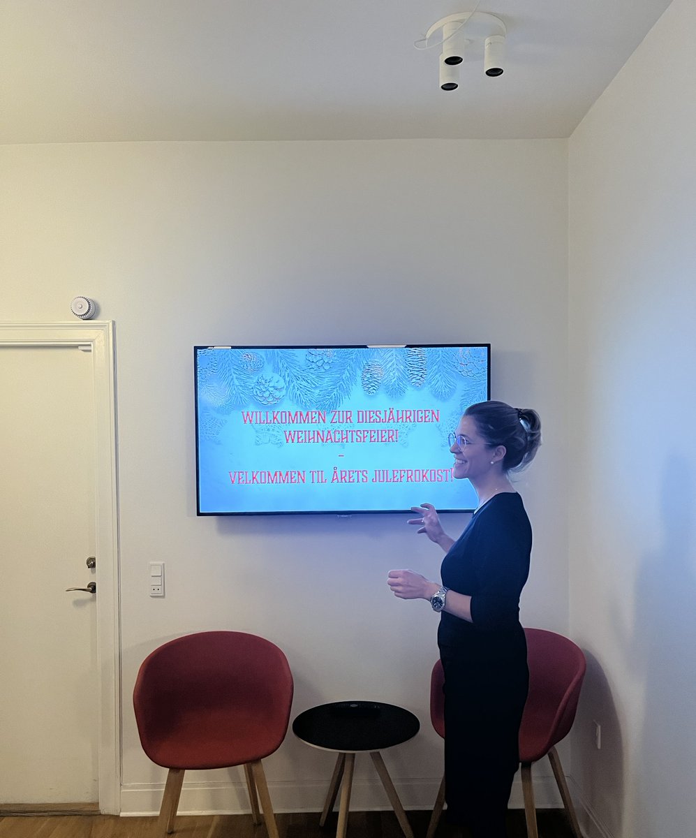 EstatePartner_'s tweet image. Når hverdagen buldrer derudaf, er det relationerne, der holder os skarpe!

Midt i decembertravlheden på kontoret tog vi os tid til at samle hele holdet til årets julefrokost. Det viste sig at være en rigtig god beslutning.

Vi havde besøg af vores kollegaer fra Tyskland, og…