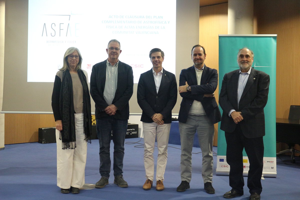 IFICorpuscular's tweet image. 📸 Acto de clausura de los Planes Complementarios de Astrofísica y Física de Altas Energías.

Gracias a las distinguidas autoridades, equipo directivo y personal investigador y técnico del @IFICorpuscular por acompañarnos en esta jornada.

🔗 indico.ific.uv.es/event/8305/