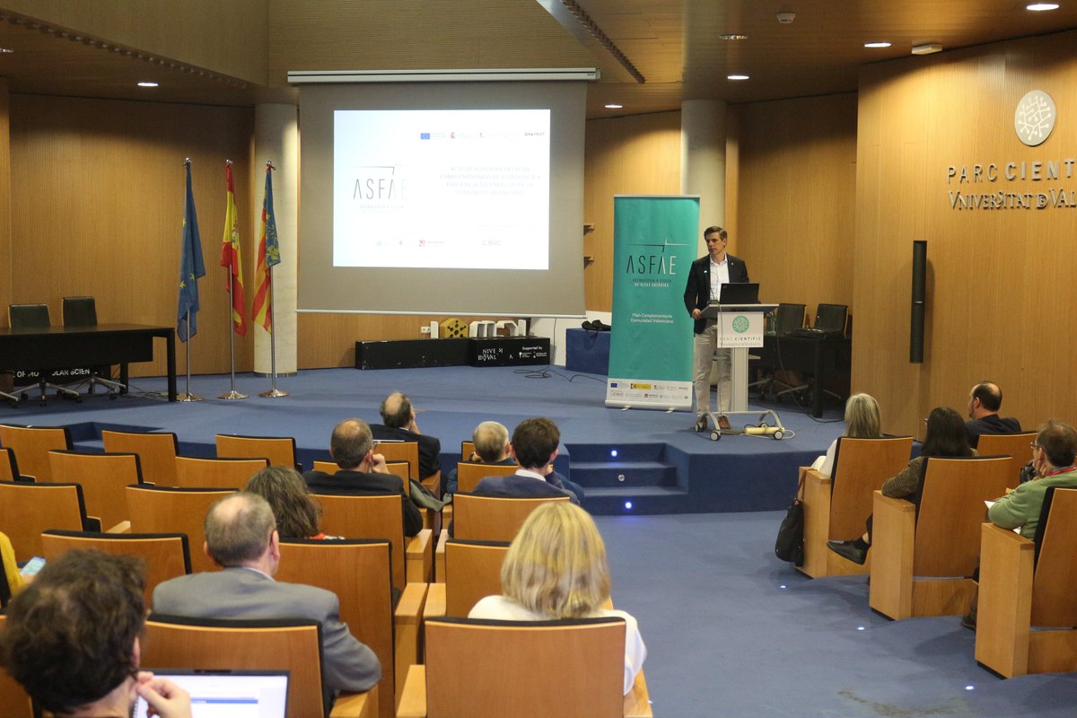 IFICorpuscular's tweet image. 📸 Acto de clausura de los Planes Complementarios de Astrofísica y Física de Altas Energías.

Gracias a las distinguidas autoridades, equipo directivo y personal investigador y técnico del @IFICorpuscular por acompañarnos en esta jornada.

🔗 indico.ific.uv.es/event/8305/