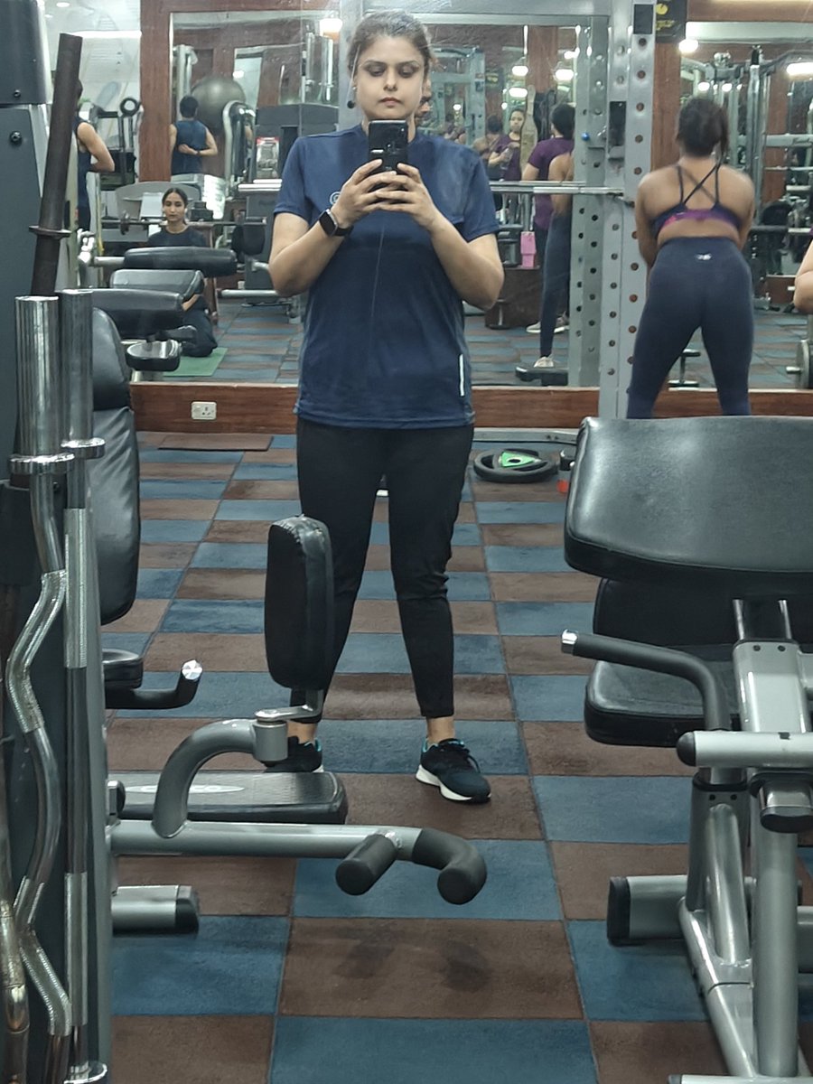 Velvetyvirgo's tweet image. 48 mins 125 cals Fullbody workout including 15 mins treadmill. Today started cardio also! I&apos;m made of jelly!