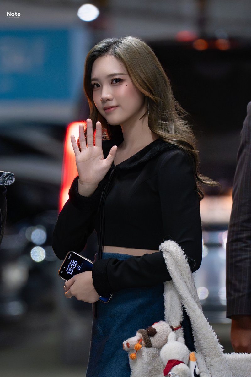 tripleS_Note's tweet image. 251202 버스킹 퇴근
#트리플에스 #설린 #Sullin