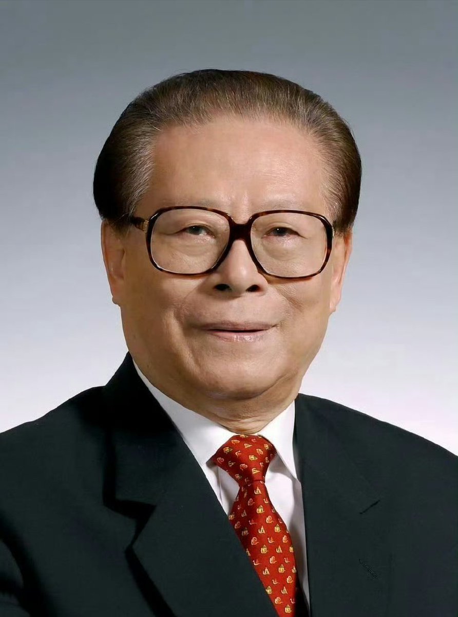 他离开我们三年了🕯🕯🕯
禁止军队经商的远见和魄力、捣毁邪教的决绝和勇气、继承收回香港澳门的历史责任、加入WTO推动经济发展、98抗洪前线的身影、应对银河号、台海危机、9958炸馆、中美撞机的忍辱负重、抵挡金融风暴的手段和决心。