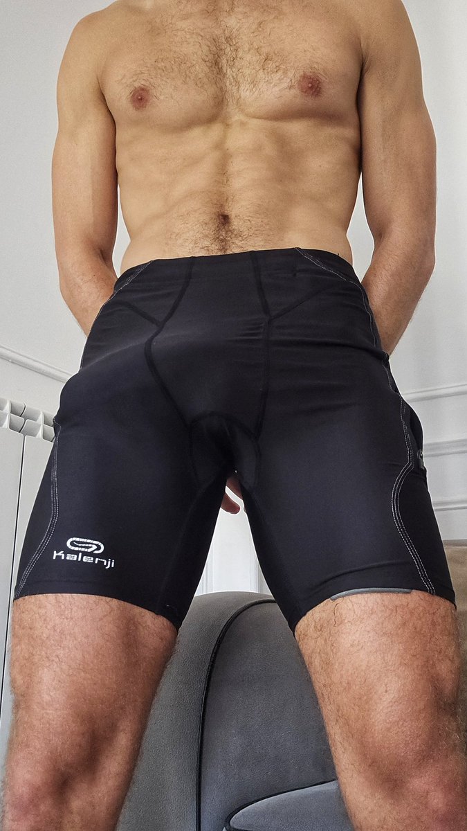 sportdude2100's tweet photo. Smelly horny after run
#bigdick #bulge #bulgeunderwear https://t.co/75rnSotHbN