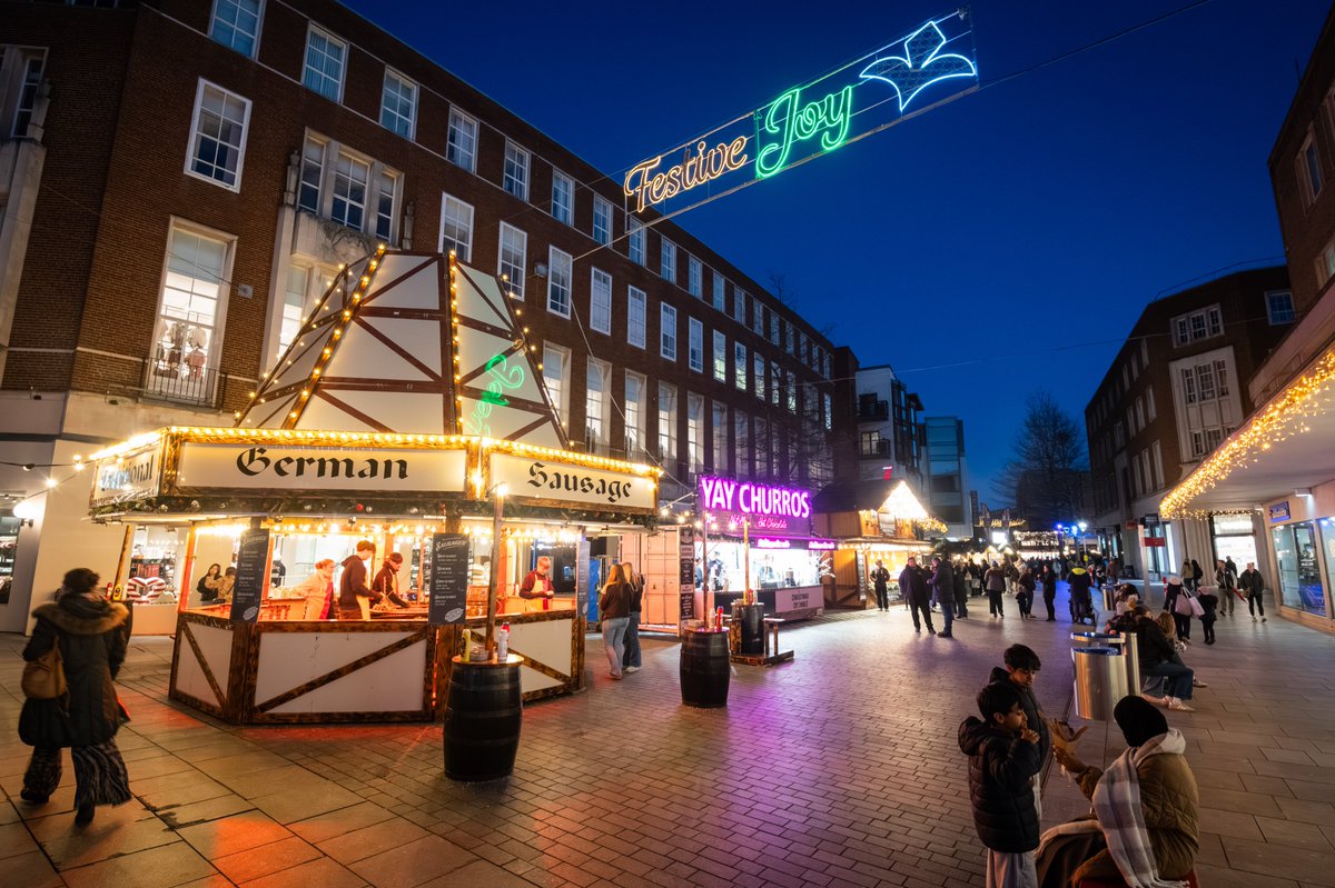 Princesshay's tweet photo. Day 7 โ Seven Swans a-Swimming ๐ฆข
Winter magic is waiting at Princesshay! Wander around the Christmashay Village, try incredible street food, and find the perfect gift in our stores.
#12DaysOfChristmas #FestiveJoy #Christmas #Princesshay #Exeter https://t.co/hufBwsy2Uk