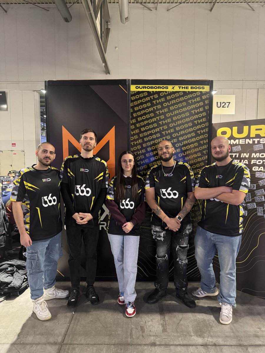 The <a href="/Bullet_IIID/">Bullet IIID</a> family brought Off the Grid to Milan Games Week to promote and advertise this fantastic game. We will be doing the same at all Italian trade fairs, and we invite all clans around the world to do the same so that everyone can learn about Off the Grid. 
Bullet