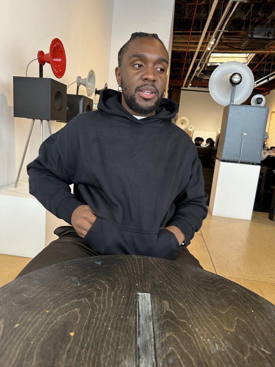 alwaysbeez's tweet image. ✌🏽🧍🏾‍♂️