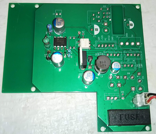 -12V用のDCコンバーター
問題なく12Vから-12Vを生成できてる
ちなみに、VHコネクタにAWG22は細すぎるので半田付けしてある
AWG22でやばそうなら壊れたDC-ATX変換基板のDCケーブルを再利用するわ