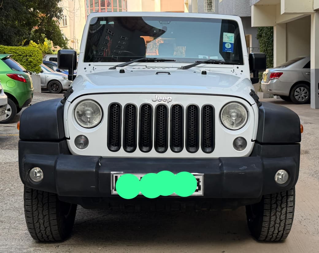 AmimoPhin's tweet image. 2014 JEEP WRANGLER RUBICON 
PRICE: KSHS 2,750,000
CALL WHATSAPP 0701450208 

Bought zero mileage
Current mileage 52k 
3600CC petrol engine (powerful) 
Electronic sway-bar, 
heavy duty axles and AT tyres.  
Leather interior
Complete Service history available 
📍 WESTLANDS