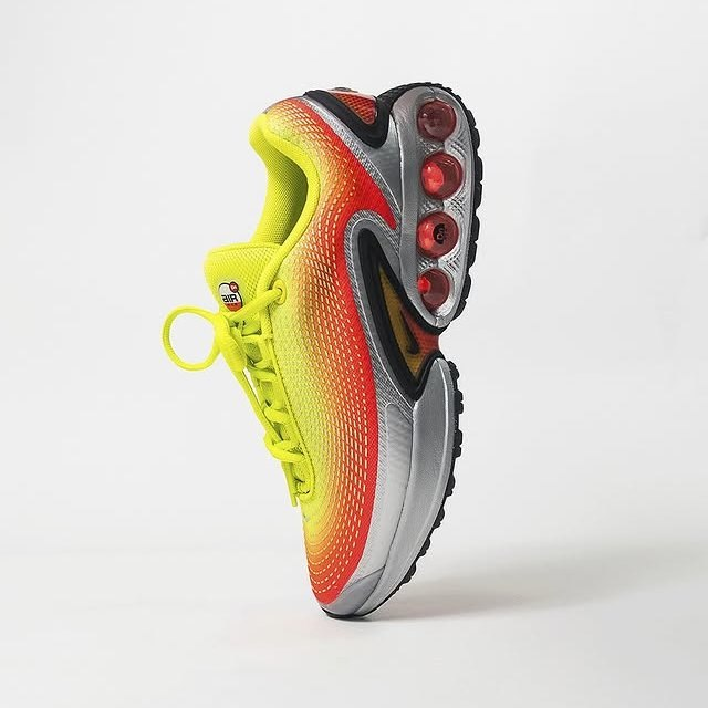 🥈TEM SPORTLIFE NO URUBU?

Tênis Nike Air Max DN (37 ao 42)

🎟 Cupom: PRESENTES
por 661,19 no pix 
tidd.ly/3Y03TbB