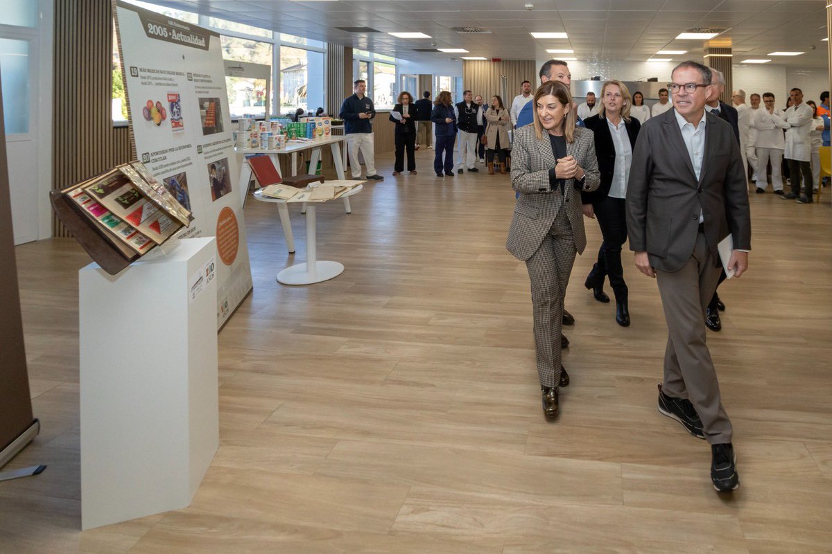 Hoy celebramos 120 años de <a href="/Nestle_es/">Nestlé España</a> en La Penilla.
Una historia de identidad, empleo, innovación y compromiso con Cantabria.

Gracias por crecer con esta tierra, por cuidar a su gente y por seguir siendo un motor imprescindible para nuestro futuro.

Por otros 120 años.