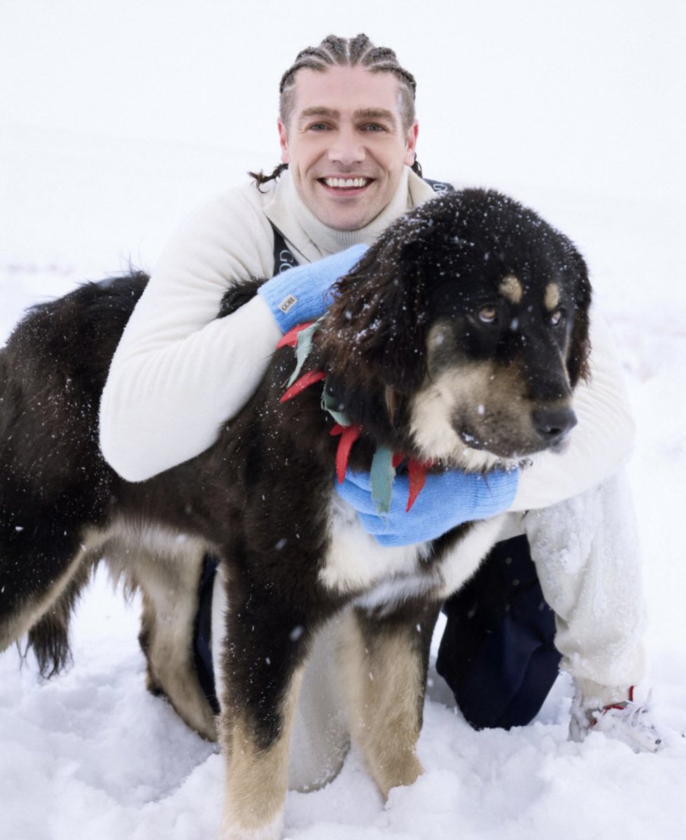 Гоё залуу юмаа.. 

Халтар Номингийн  бидний төлсөн татварыг баруун солгойгүй цацаж гусаж хийдэг сурталчилгааг өөрсдөө ирээд л үнэгүй хийгээд өгчих юмдаа..