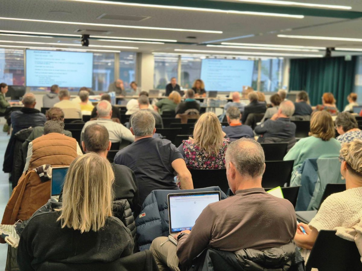 FedUNSATer's tweet image. Dernier Conseil Fédéral #UNSA Territoriaux avant de basculer sur #annee2026. 
Ordre du jour dense :
🗞 #actualite nationale,
🔧 Travaux fédéraux,
📊 Budget prévisionnel,
🗳 Élections professionnelles...
Et distribution de calendriers et goodies aux structures présentes !