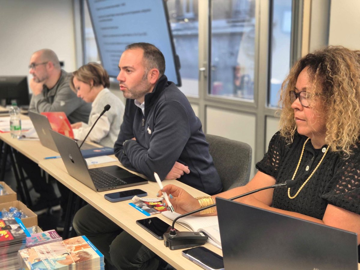 FedUNSATer's tweet image. Dernier Conseil Fédéral #UNSA Territoriaux avant de basculer sur #annee2026. 
Ordre du jour dense :
🗞 #actualite nationale,
🔧 Travaux fédéraux,
📊 Budget prévisionnel,
🗳 Élections professionnelles...
Et distribution de calendriers et goodies aux structures présentes !