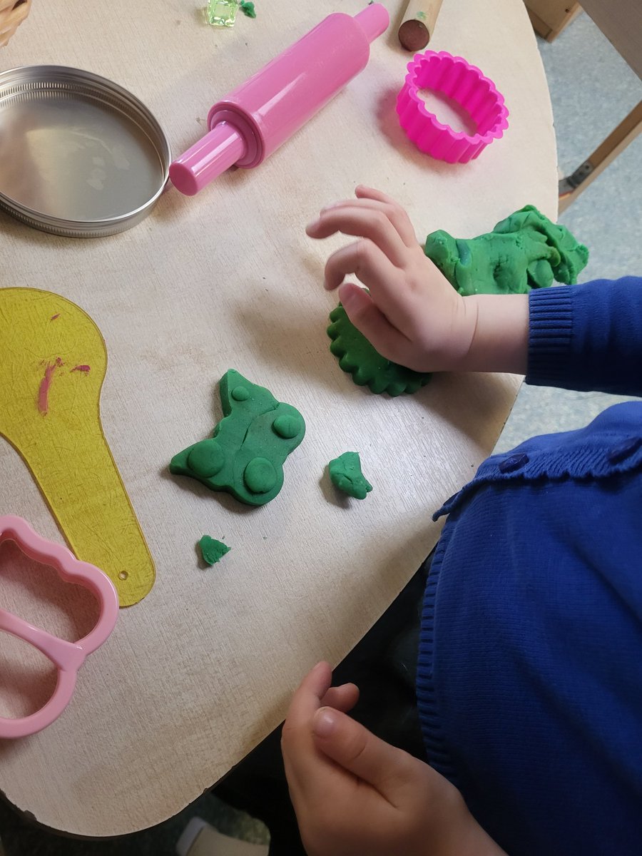 Watching how play develops in Nursery <a href="/YsgolDerwenfa/">Ysgol Derwenfa</a>  'I am adding detail to my butterfly ', we love this. <a href="/WG_Education/">Welsh Government Education</a> <a href="/ShonetteBason/">Shonette</a>