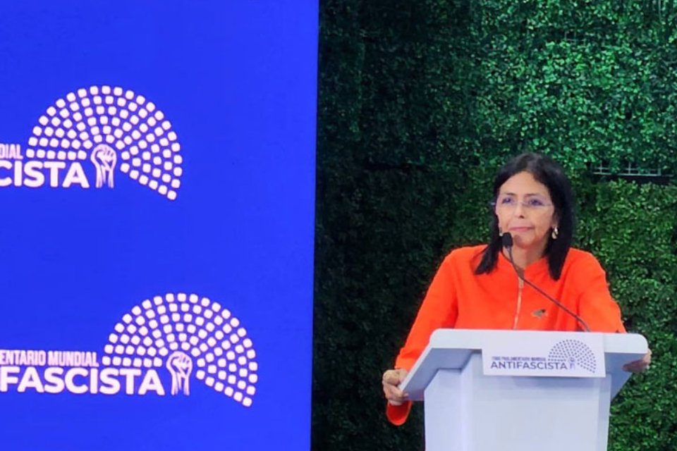 ReporteYa's tweet image. #2Dic #Maduro #Citgo 
La administración de Nicolás Maduro denuncia “vulgar despojo” de Citgo y culpa a opositores. La administración chavista calificó de fraudulenta la venta de Citgo en EE.UU. y responsabilizó a Juan Guaidó, María Corina Machado, Julio Borges, Carlos Vecchio y…