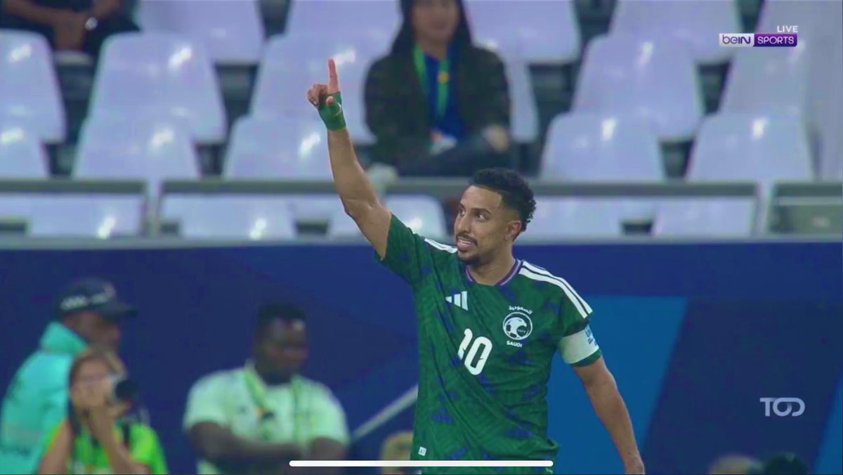 بـ أمـر من الاسطوره السعوديه تسجل الهدف الاول والثاني 💙🇸🇦

 #السعوديه_عمان