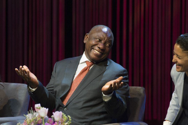 A “billionaire” who bankrupted a very prosperous country, South Africa 🇿🇦.