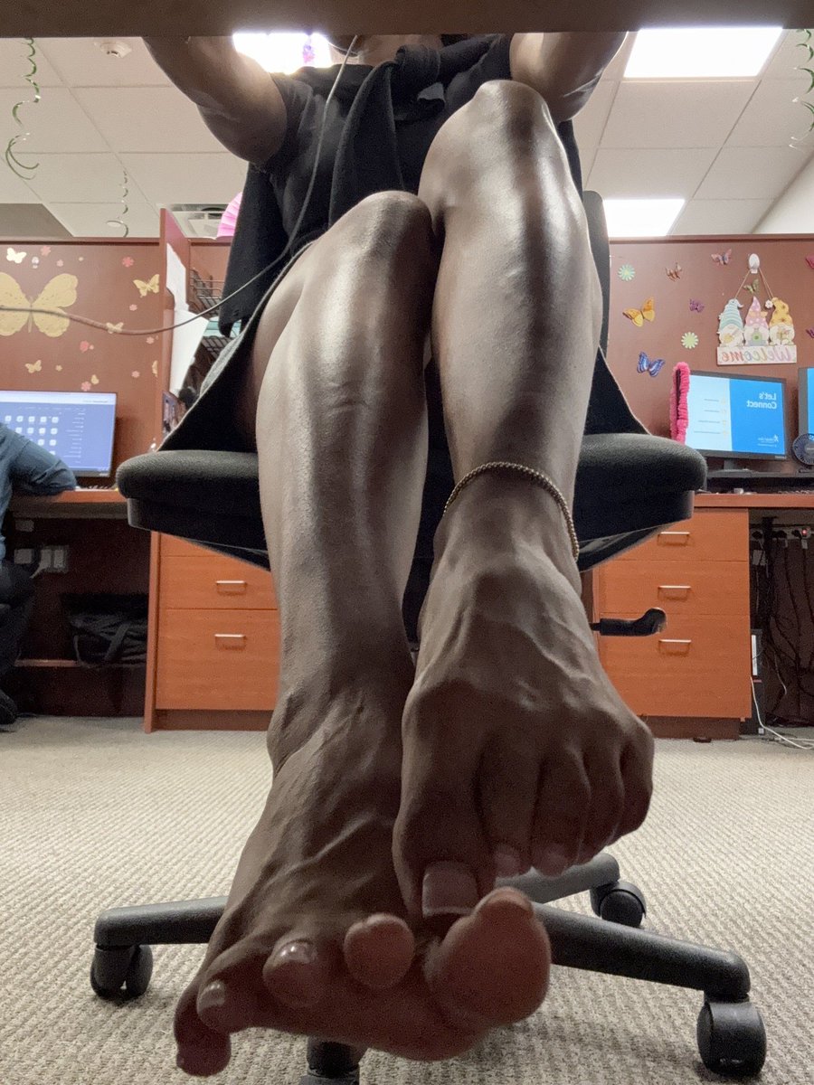 luvmefeet tweet picture