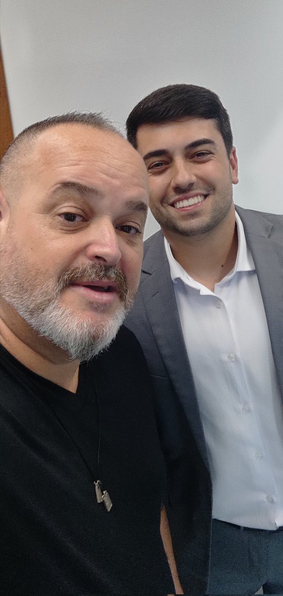 WARTECO's tweet photo. @lintz_felipe muito obrigado por me receber 
Continue firme no seu trabalho 
Precisamos de gente assim ,emprenhada em ser verdadeiro e lutar contra as injustiças https://t.co/jrzzs53CPB