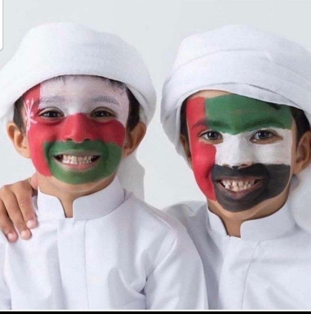 من دار ال السعيد  لـ دار النهيان 

كل عام واهلنا في الامارات في عزّ ورخاء واستقرار
وأمن وأمان ، أدام الله أفراحكم.🇦🇪❣️🇴🇲

#اليوم_الوطني_الاماراتي_54
#عمان_الامارات 
#عيد_الاتحاد_54