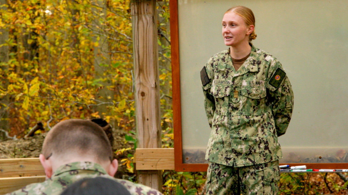 Congratulations to Kylie Williamson ’26! She has been named Navy/Marines Student of the Year by <a href="/NavyFederal/">Navy Federal Credit Union</a>, a top ROTC honor. Williamson will use what she's learned as a <a href="/CornellPhysics/">Cornell Physics</a> major in "a cool setting," as an officer on a nuclear submarine.
as.cornell.edu/news/cornell-n…