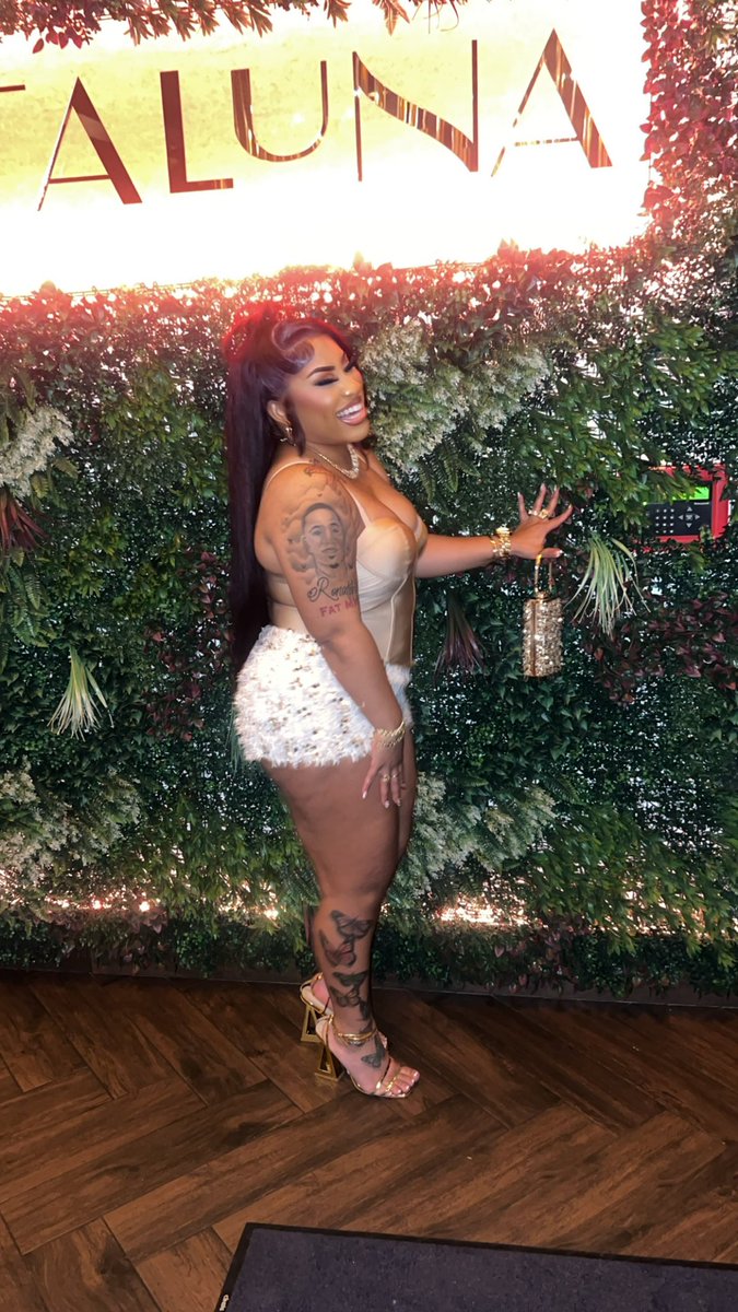 Jenqueaaa's tweet image. Happy 32nd Birthday to me 🥳✨ #12/01 #SagSzn♐️