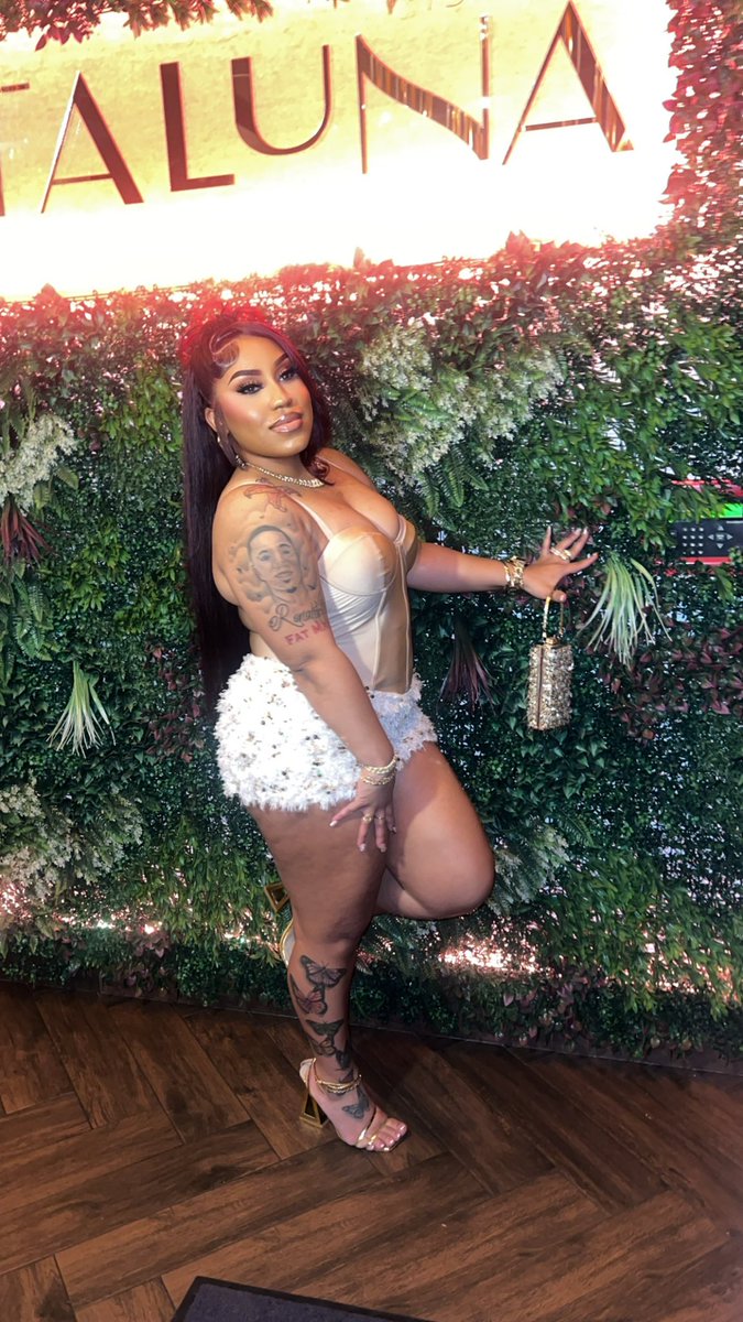 Jenqueaaa's tweet image. Happy 32nd Birthday to me 🥳✨ #12/01 #SagSzn♐️