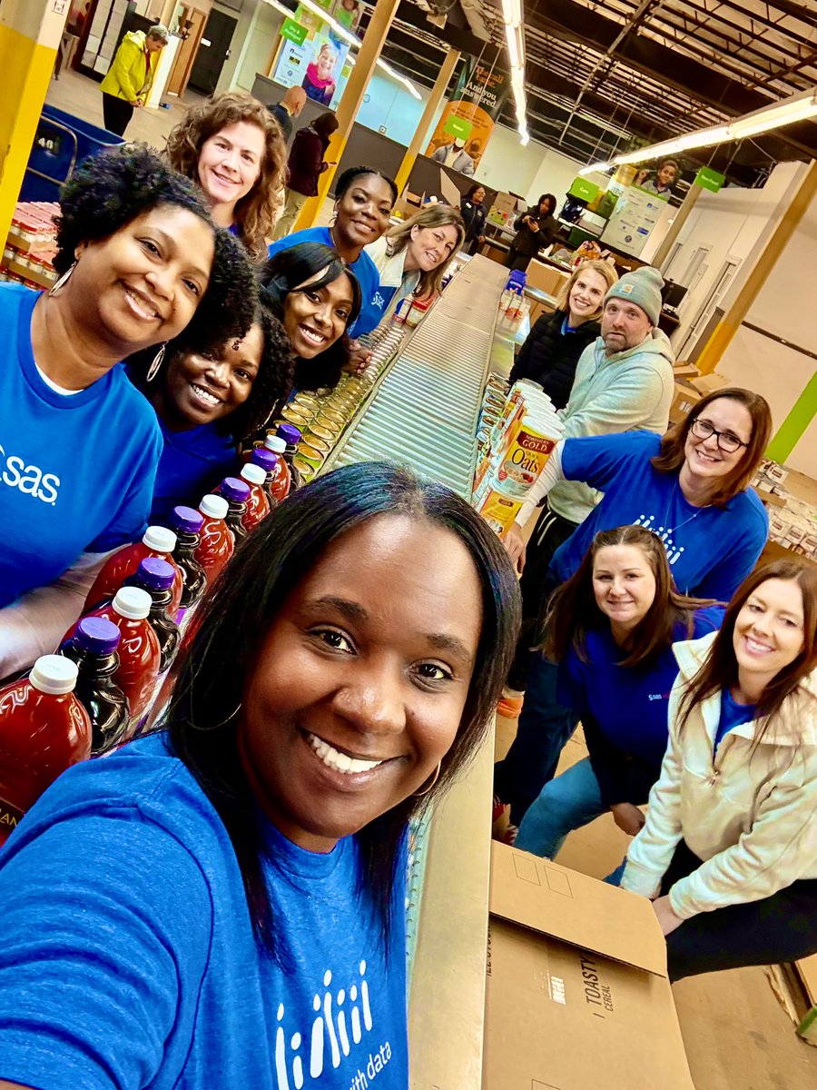 herperfectgig's tweet photo. It’s Giving…
Gratitude in action!!🙏🏾
Our team spent Giving Tuesday serving at a local Triangle food bank — sorting, packing, and giving back where it matters most.
Together is our favorite way to give. 💙
#GivingTuesday #LoveThyNeighbor
#TeamSpirit #DoGoodForOthers https://t.co/2YTQcYT1Pi
