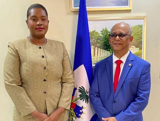 I arrived in #Haiti this morning for an official visit and was warmly received in Cap-Haïtien by Mayor Angie Bell. Throughout the day, I will hold meetings with the Transitional Presidential Council and the Prime Minister. #OASwithHaiti