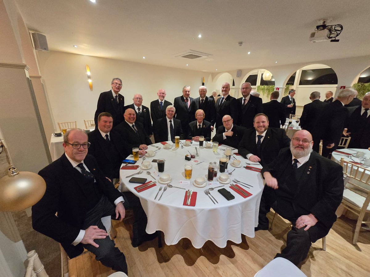 #ChapterTuesday from Maesgwyn Hall, Wrexham!
The Cheshire Tunnah Demonstration Team delivered a brilliant candlelit performance of the historic John Tunnah Manuscript to 130+ Companions, with Paul Maddocks also in attendance.

More shows coming this spring — well worth seeing!