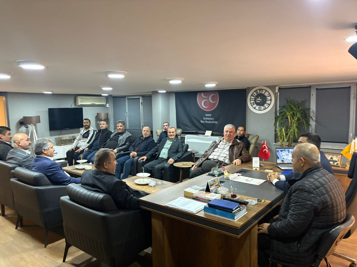 mhp_sahinbey's tweet photo. Olağan Yönetim Kurulu Toplantımız İlçe Başkanımız Sn. Seyit Karlı SAVCI Nezdinde gerçekleştirilmiştir. 

Alınan kararların Şahinbey İlçemize hayırlara vesile olmasını dileriz. https://t.co/TQD3PntYh7