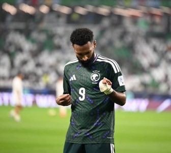 لايك اذا تشوفه اعظم لاعب في تاريخ الكرة السعودية💚

#السعوديه_عمان