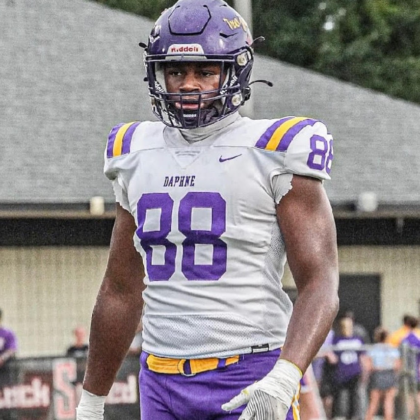 AndrewJBone's tweet photo. 🚨BREAKING NEWS:

In-state DL Malique Franklin (6-6, 252) has committed to Alabama! 

BOL predicted Franklin to the Crimson Tide after an offer was presented on Monday, the day after he returned from an official visit with OU.

Details on the new addition:
https://t.co/JUlUiIcgH1 https://t.co/UrVtOoOfOO