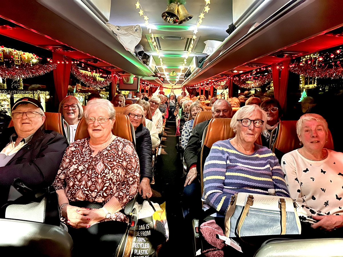 📸 A wonderful day visiting <a href="/springfieldspal/">Springfields Designer Outlet & Leisure</a> - Thanks to everyone who joined us, and took part in our very own version of Songs Of Praise… Fiona Bruce Over &amp; Out for a Stiff One! 🤭💛 #TravelTheWrightWay