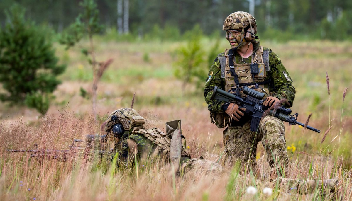 army_SM_armee's tweet image. This time of year isn’t always a joyful one. It’s okay to not feel okay. Remember your Canadian Army family is always there, and don’t forget to check in on a buddy if you think they’re struggling. #OneArmy