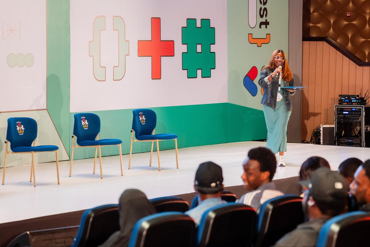 FaithOnasanyaa's tweet image. Host with the most ❤️ @gdglagos 
.
#DevFestLagos2025