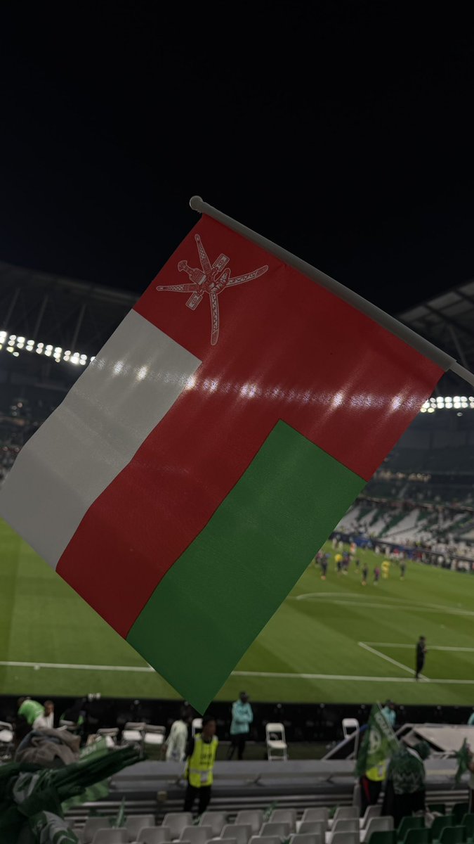 football_li5's tweet image. هاردلك لشعب عمان الشقيق 🇴🇲♥️

والله العظيم الي شاهدته اليوم أنه عدد كبير من جماهير عمان يرفع علم عمان وعلم السعودية سويًا، والبعض أخذ الاعلام الي على المقاعد 

هذا العلم سأحتفظ فيه لمحبتي الكبيرة لهذا البلد والشعب

هاردلك من الأعماق 🙏